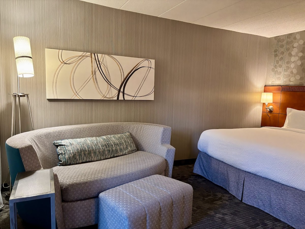 Courtyard by Marriott Fairfax Fair Oaks photo 2