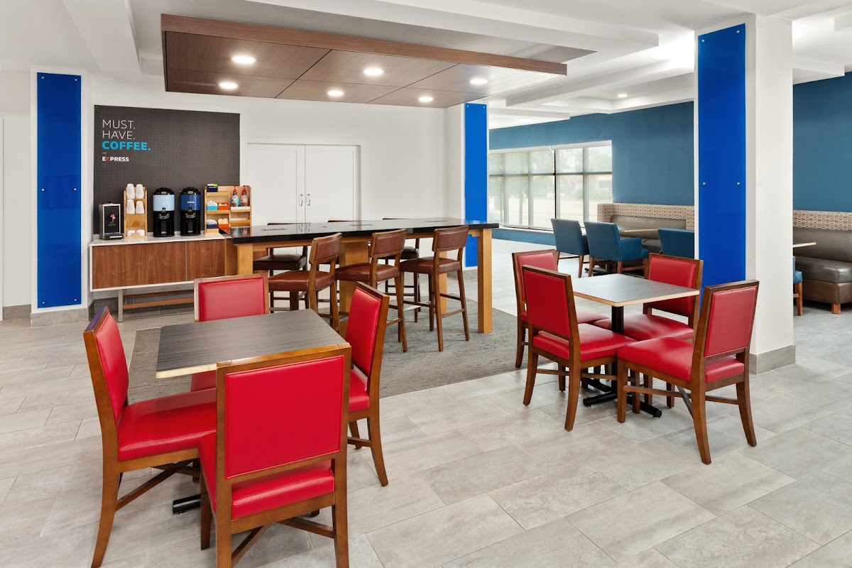 Holiday Inn Express & Suites Chicago West-O'Hare Arpt Area by IHG photo 2