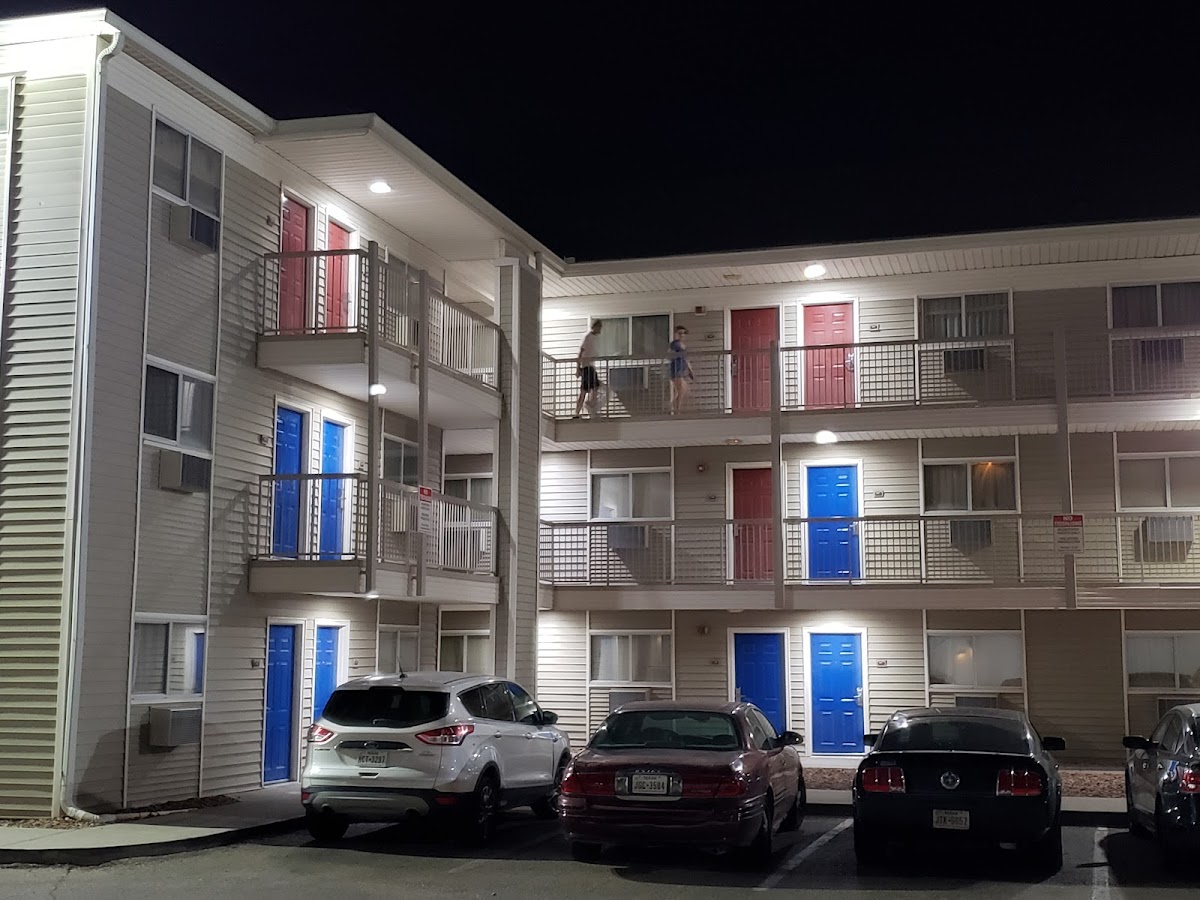 InTown Suites Extended Stay El Paso TX photo 3