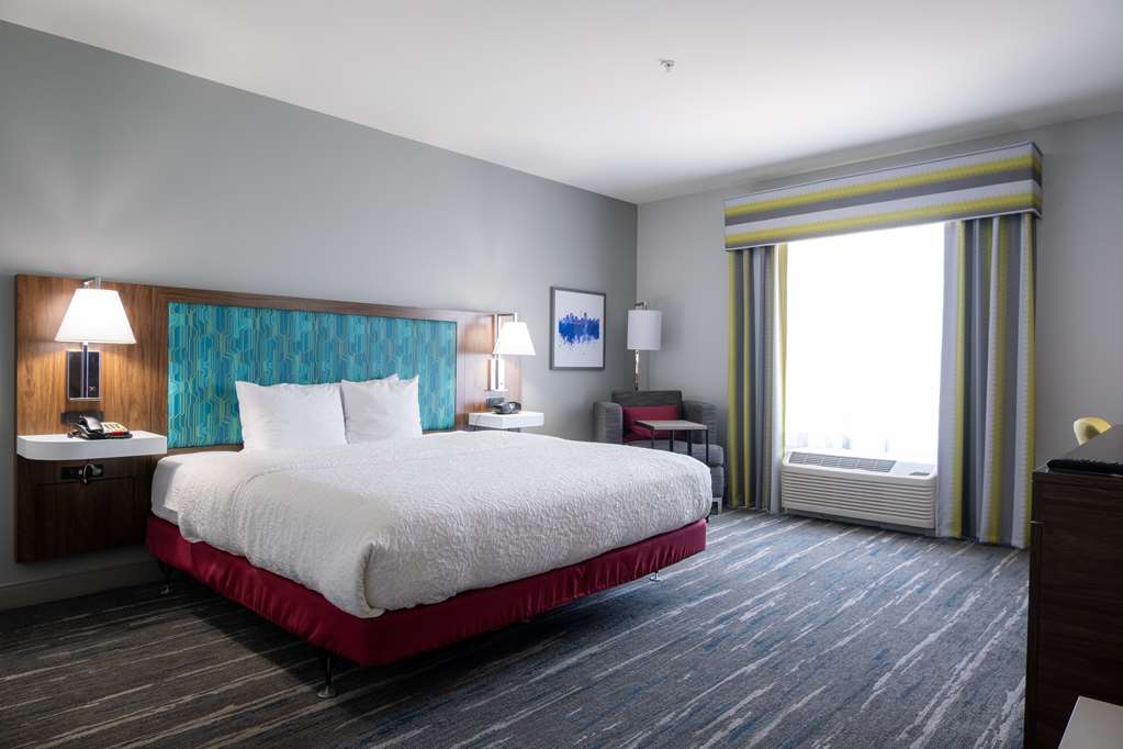 Hampton Inn & Suites Dallas/Lewisville-Vista Ridge Mall, TX photo 2