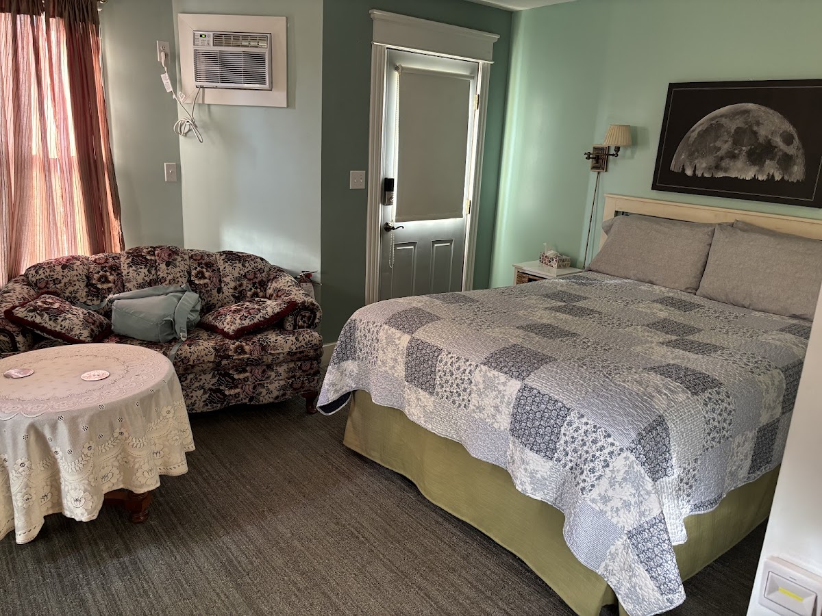 Heartwood Inn photo 2