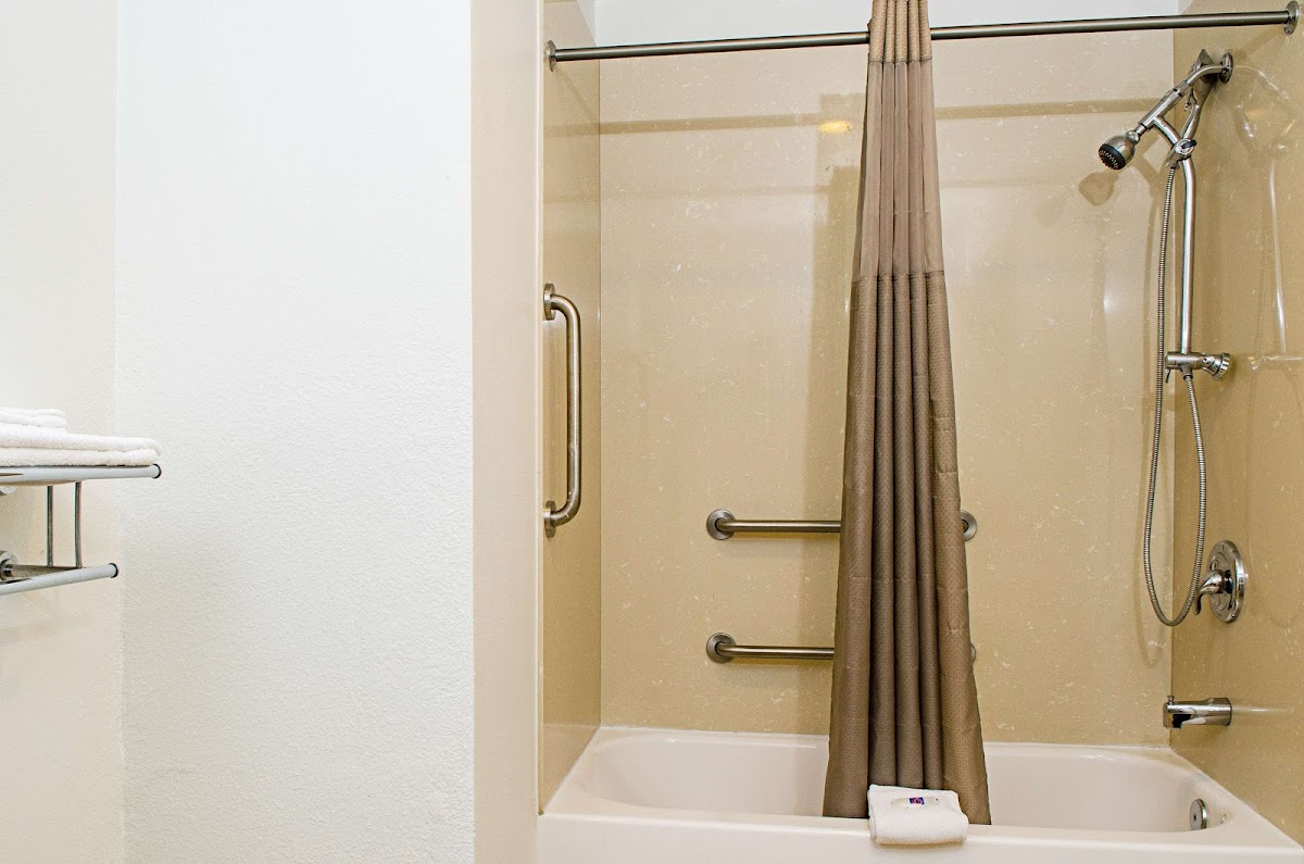 Motel 6 Modesto, CA - Downtown photo 3