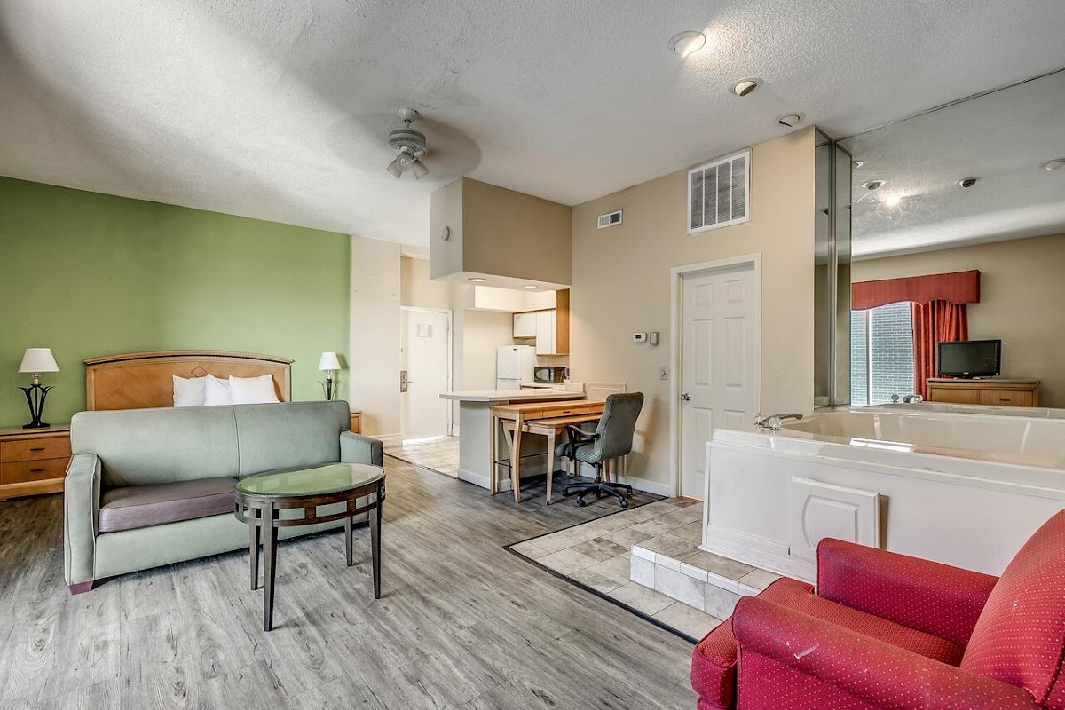 Ocean Crest Inn and Suites photo 2