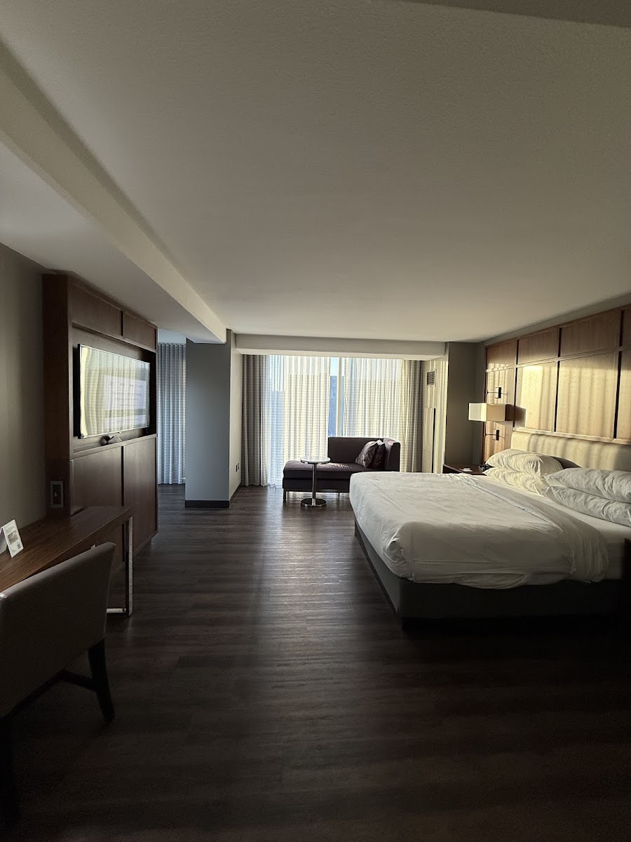 Cleveland Marriott Downtown at Key Tower photo 2