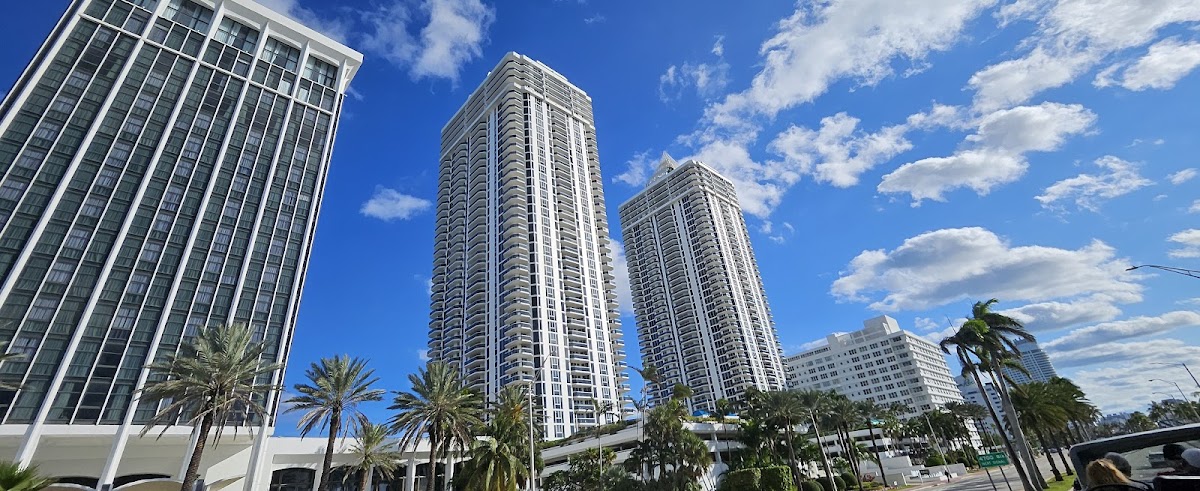 Miami Beach Resort & Spa