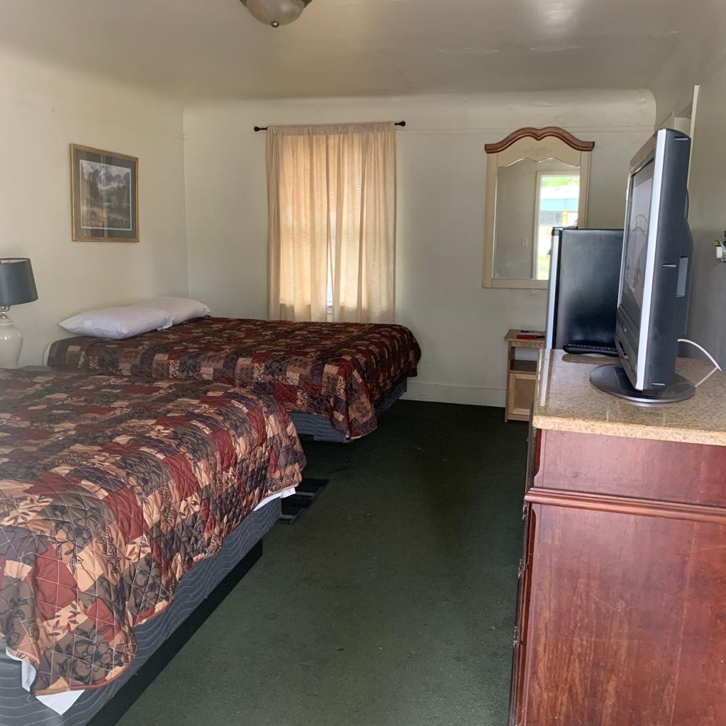 Huron Inn Motel photo 2