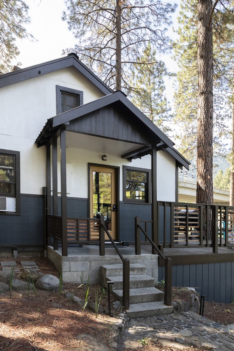 LOGE Leavenworth Riverside Cabins photo 3