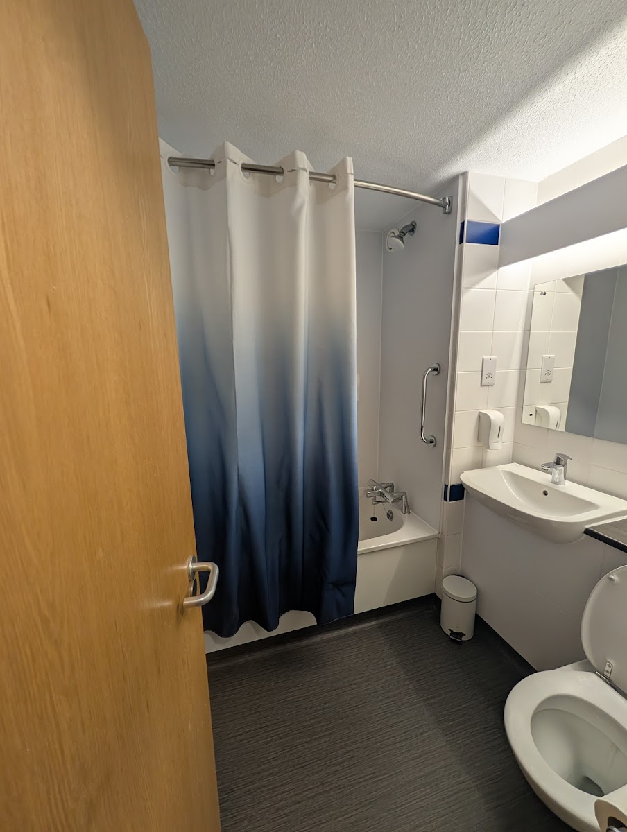Travelodge Ashford photo 3
