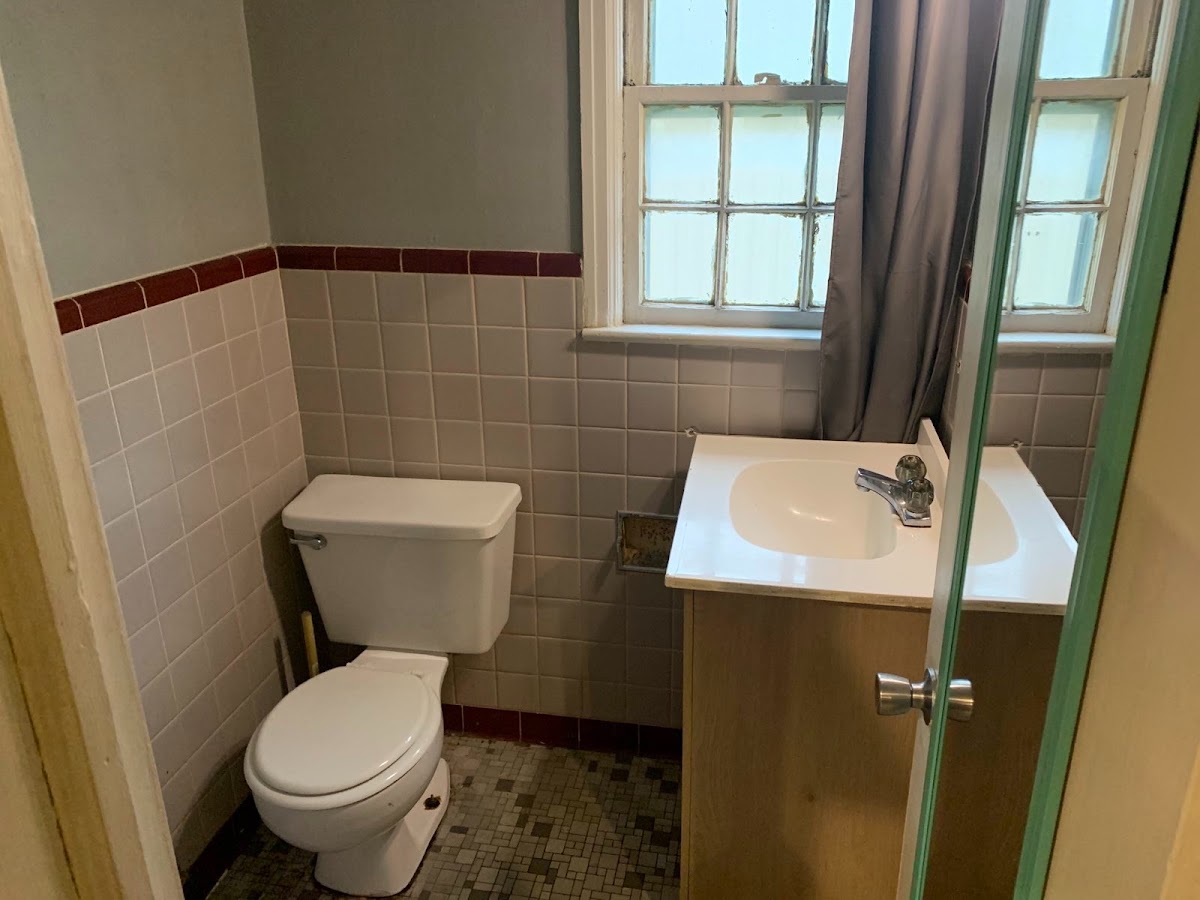 Colonial Lodge photo 3