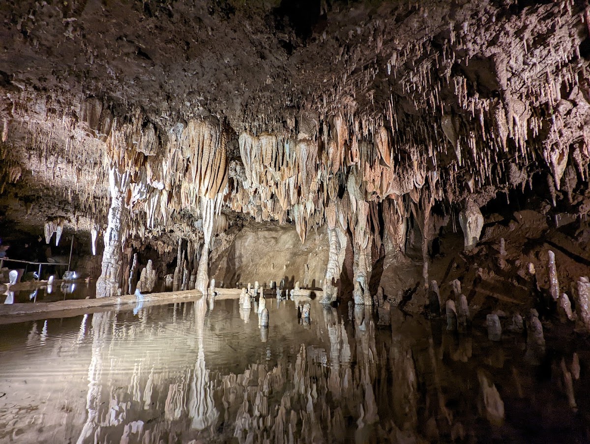 Meramec Caverns