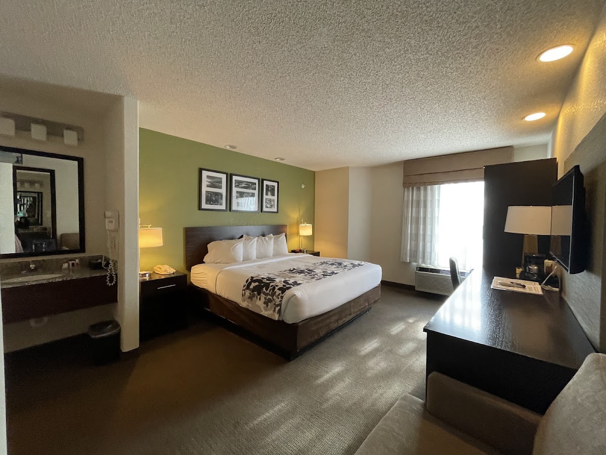 Baymont by Wyndham Pueblo photo 2