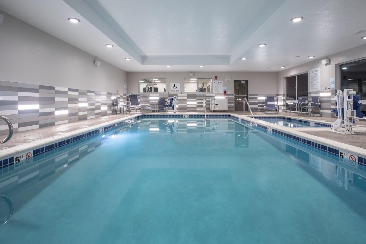 Holiday Inn Express & Suites Denver NE - Brighton by IHG photo 3