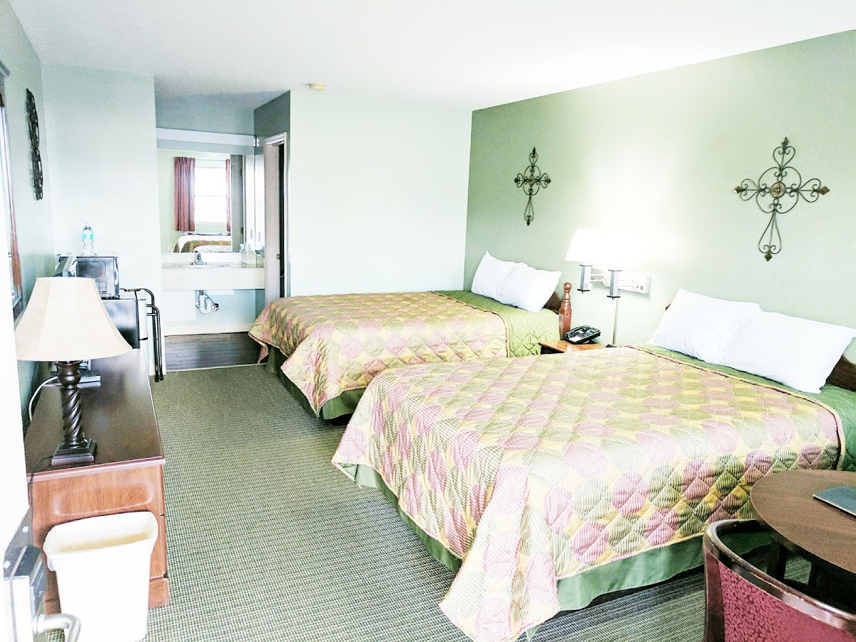 Hearthstone Inn photo 2