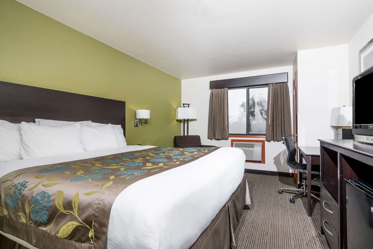 Baymont by Wyndham Eau Claire WI photo 2