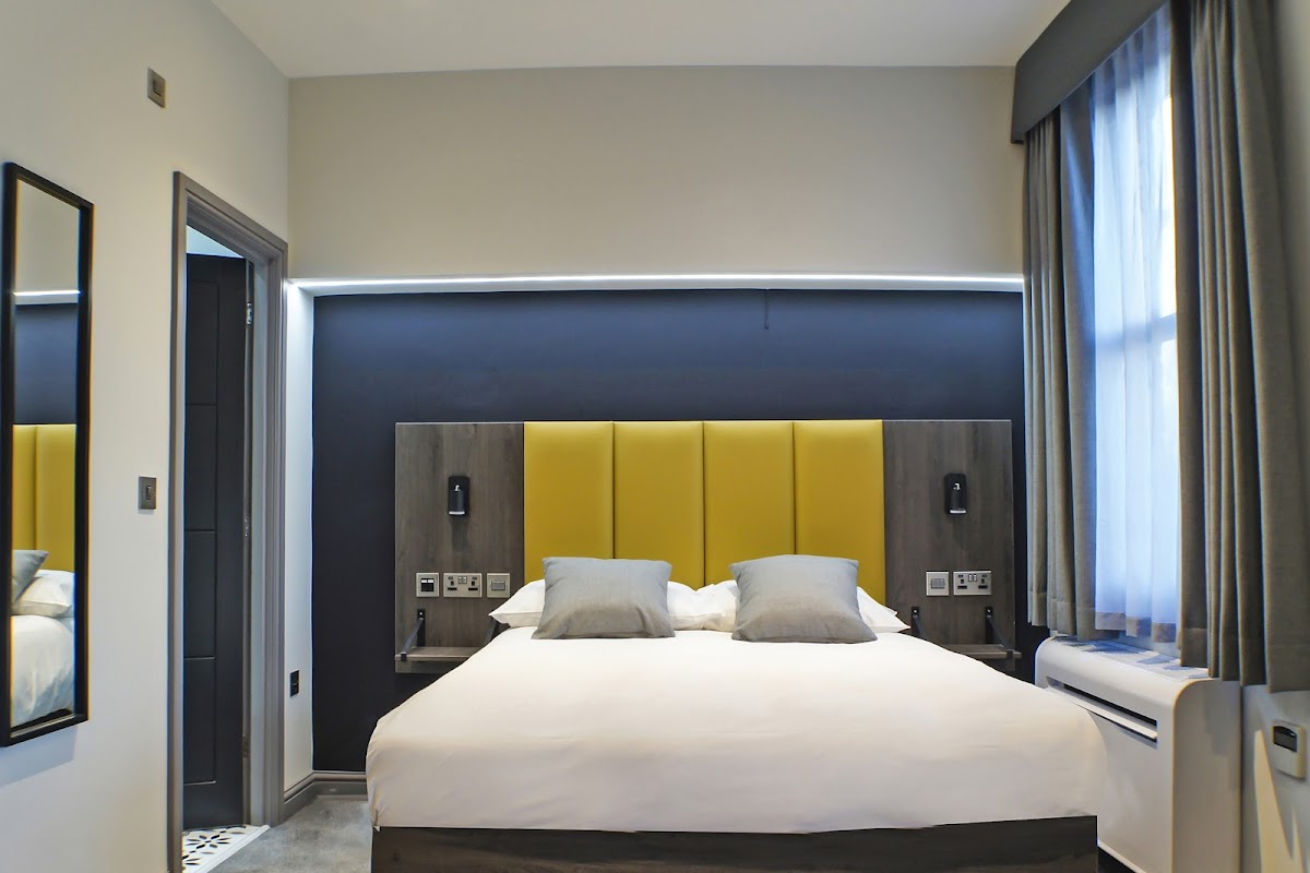 OYO Tamworth Arms Boutique Pub & Hotel photo 2