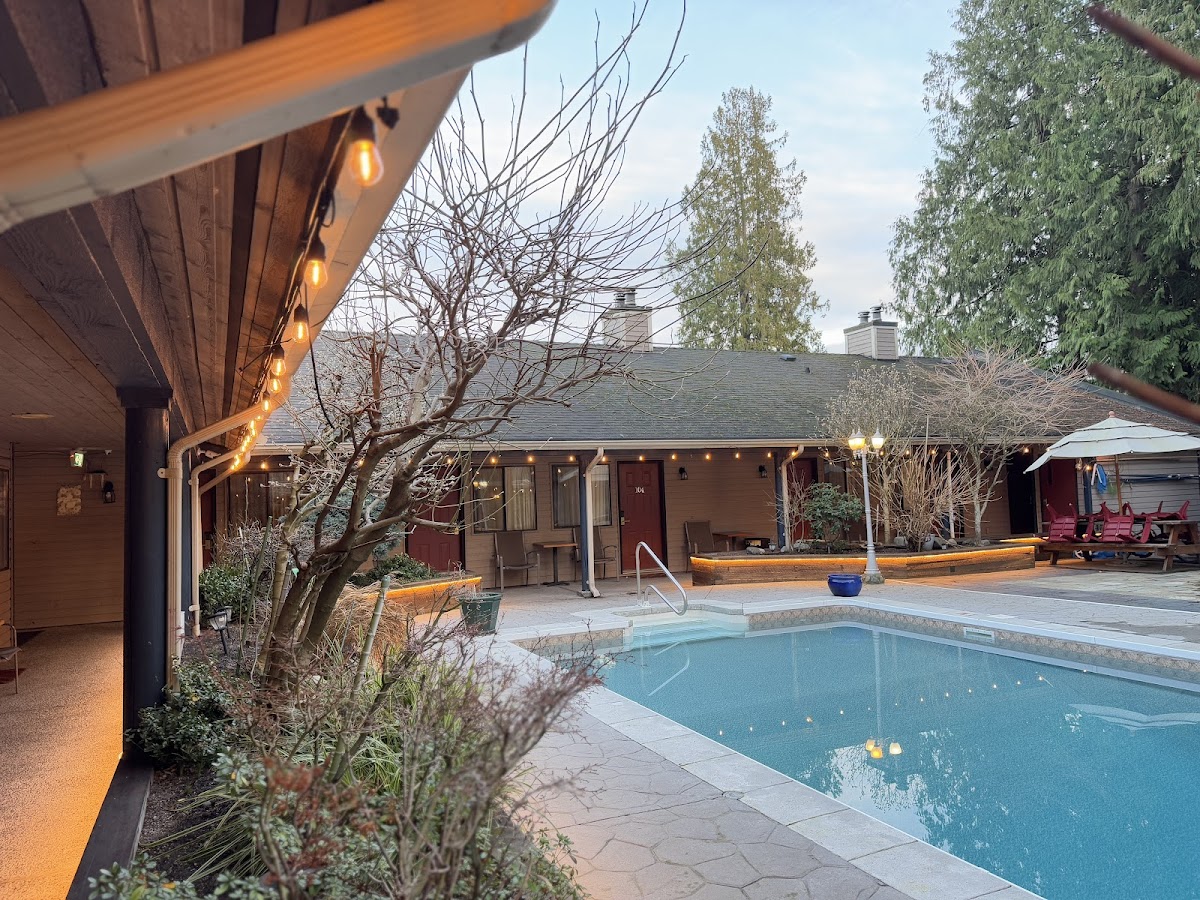 Sunshine Lodge