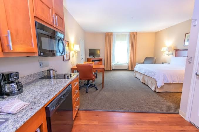 Candlewood Suites Houston I-10 East, an IHG Hotel photo 2