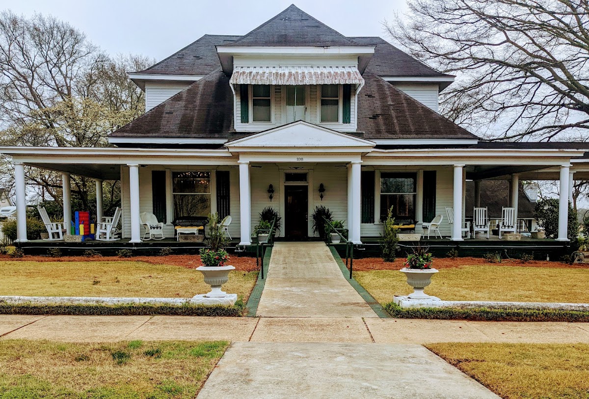 The Town House Inn