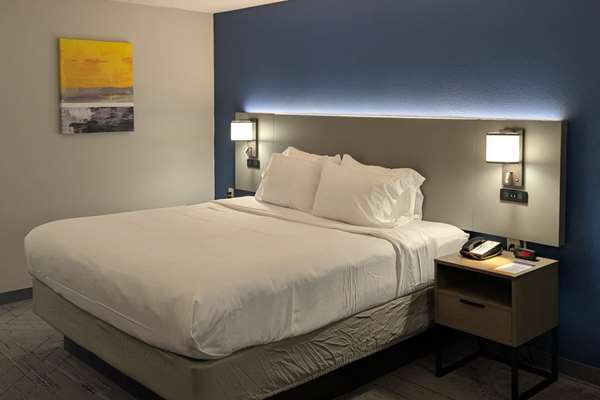 Comfort Inn & Suites Sharonville - Cincinnati North photo 2