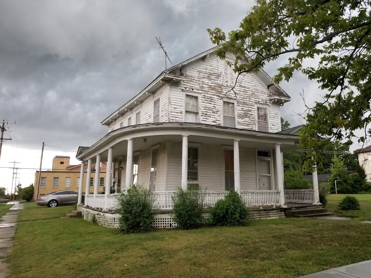 The 1858 Garnett House Hotel