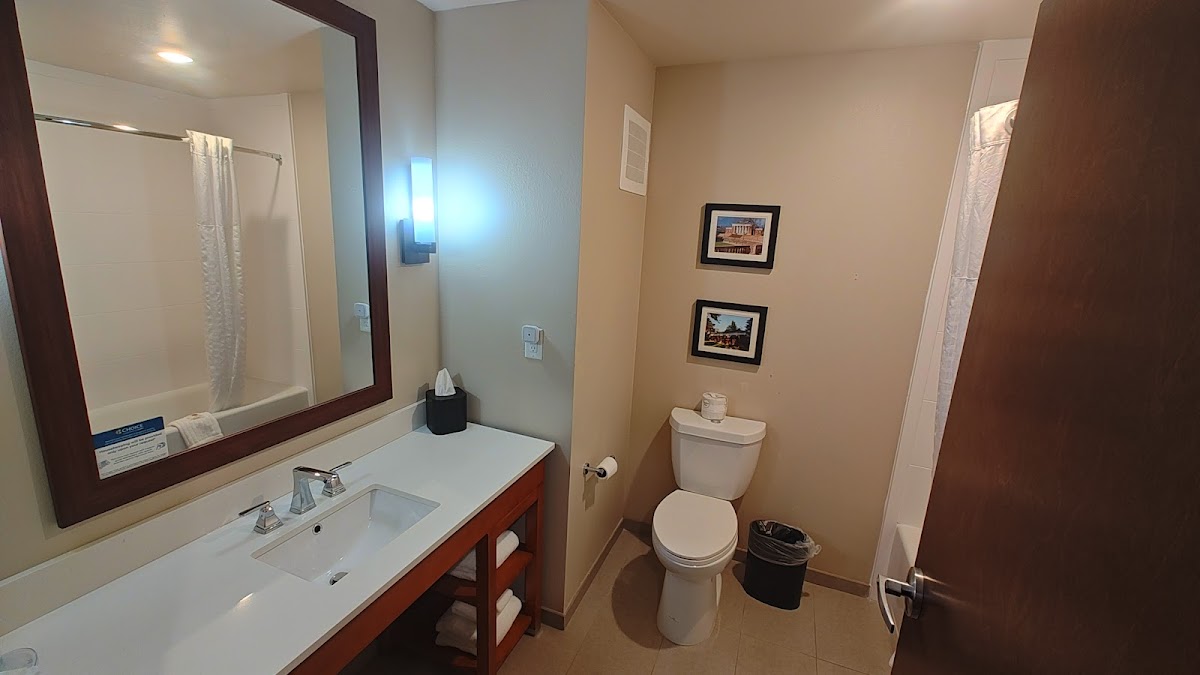 Comfort Inn & Suites Charlottesville Hollymead Town Center photo 3