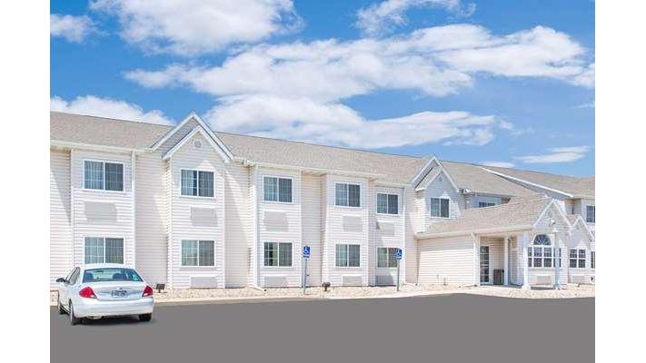 Microtel Inn & Suites by Wyndham Colfax/Newton