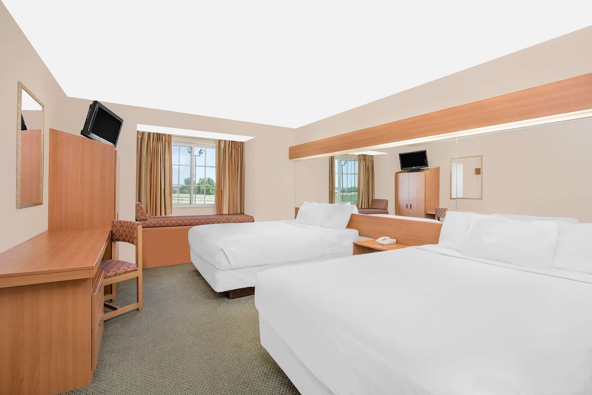 Microtel Inn & Suites by Wyndham Colfax/Newton photo 2