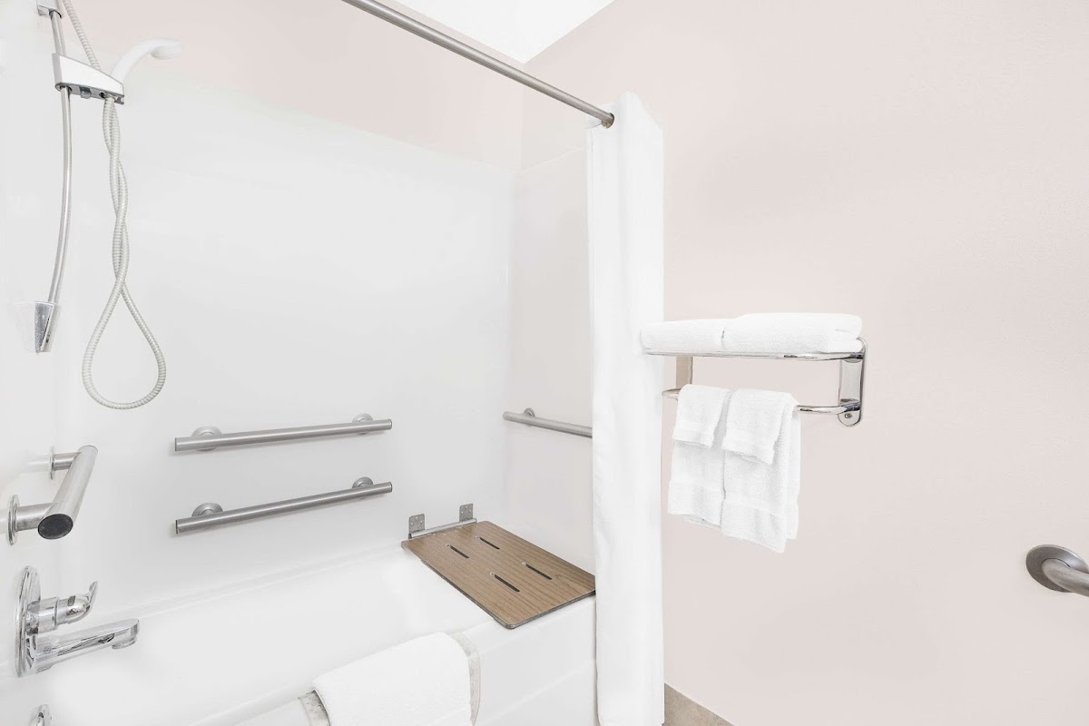 Microtel Inn & Suites by Wyndham Colfax/Newton photo 3