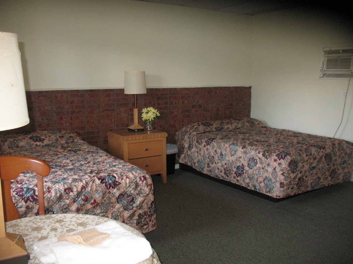 Holiday Harbor Motel photo 2