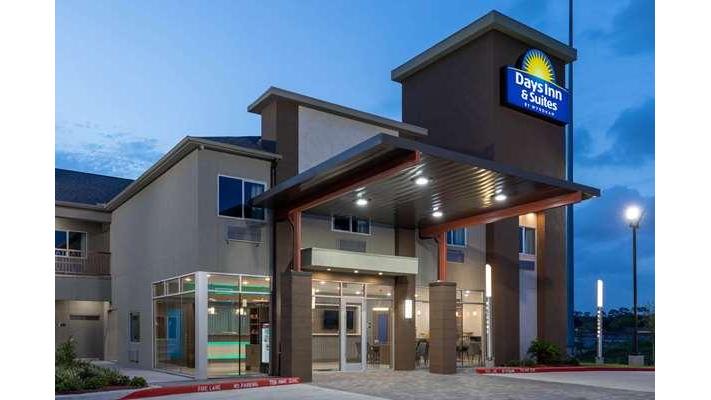 Days Inn & Suites by Wyndham Downtown/University of Houston