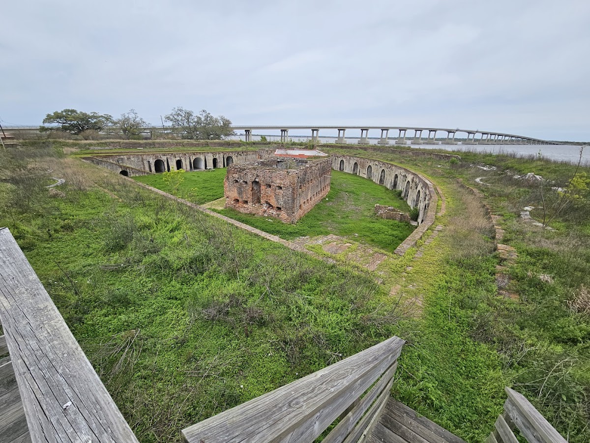 Fort Pike