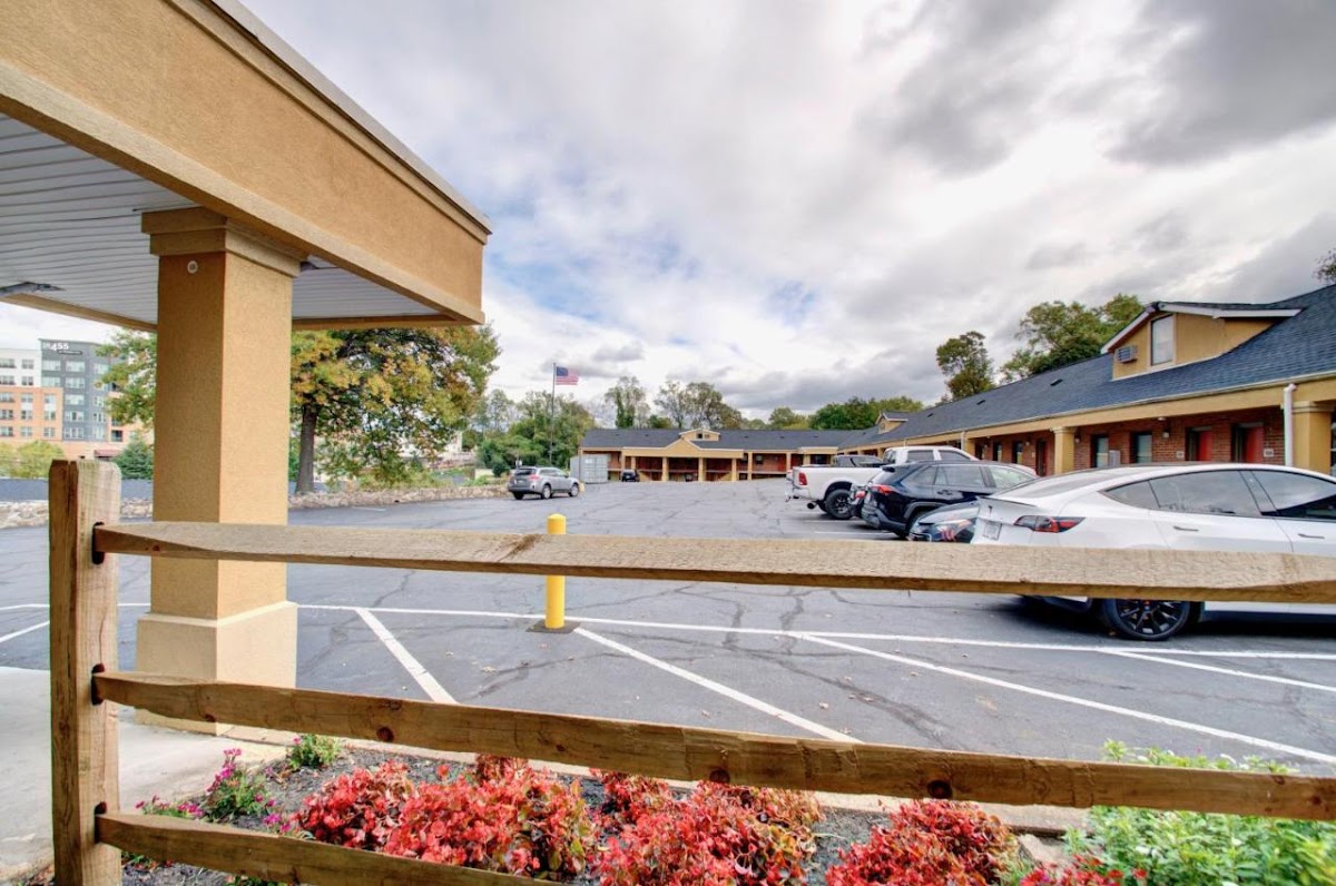 Budget Inn Falls Church photo 2