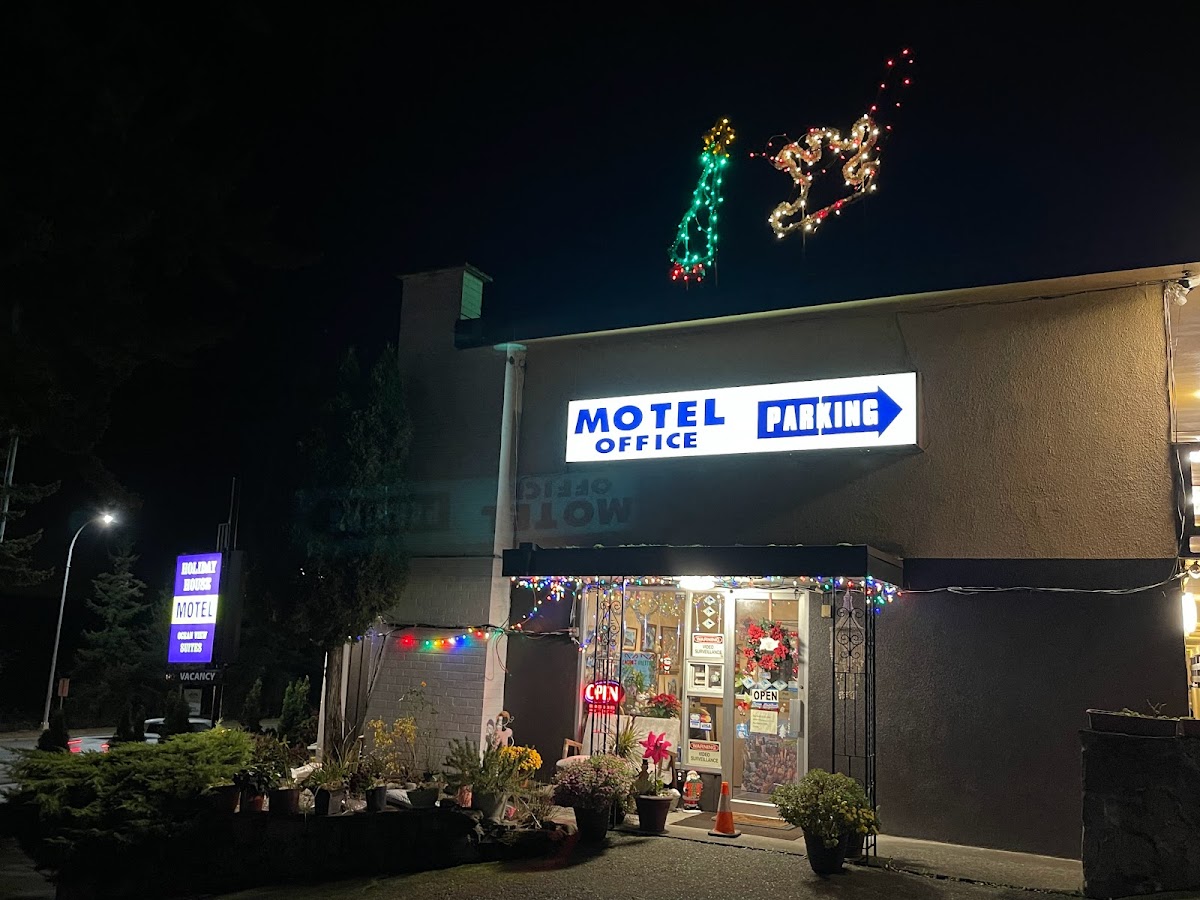 Holiday House Seaview Motel