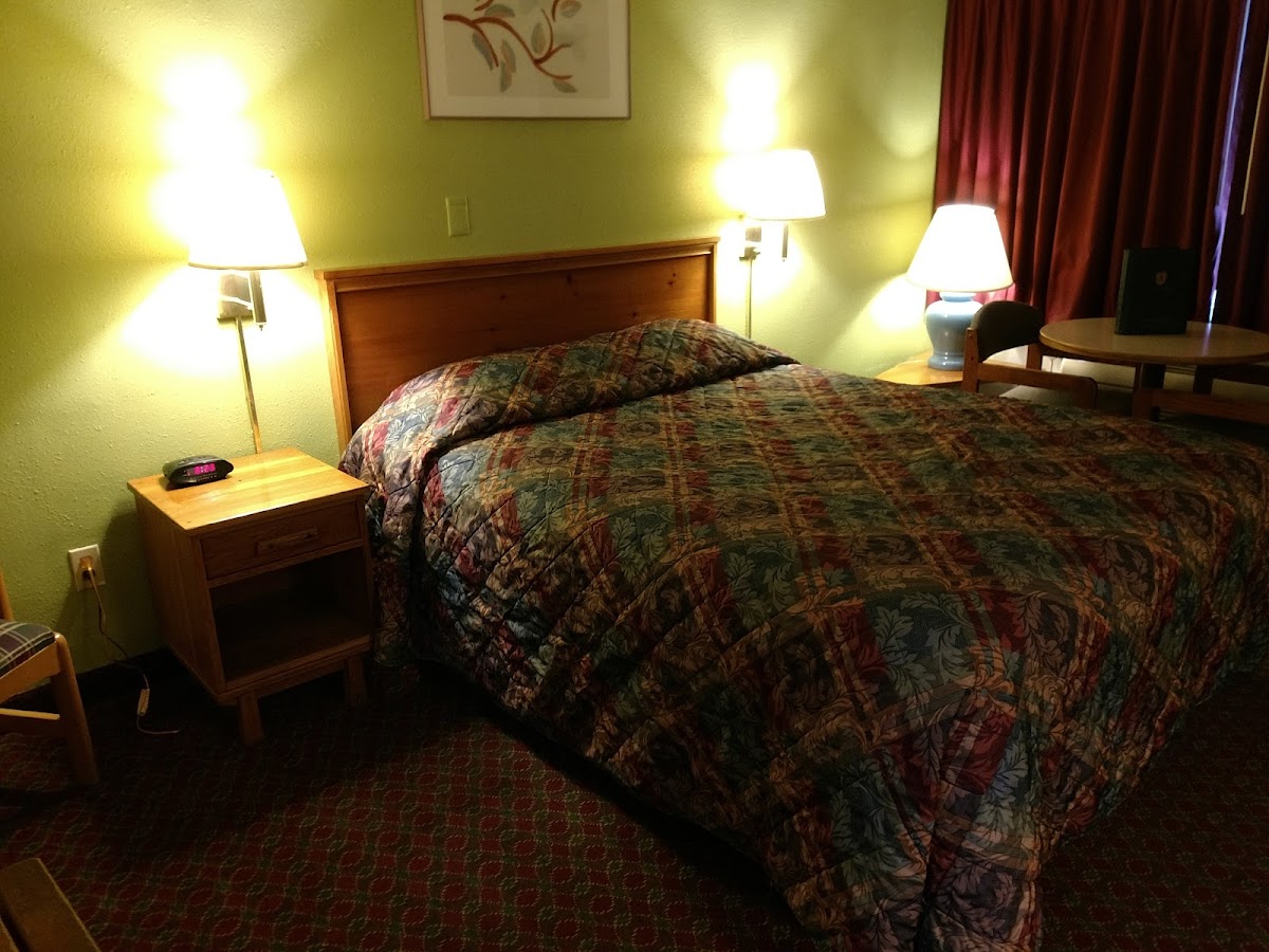 Avenue Motel photo 2