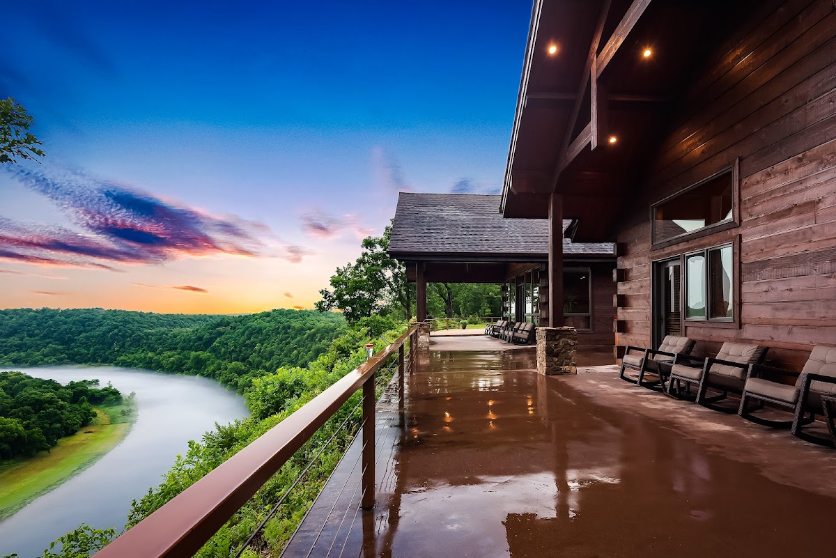 The White River Inn
