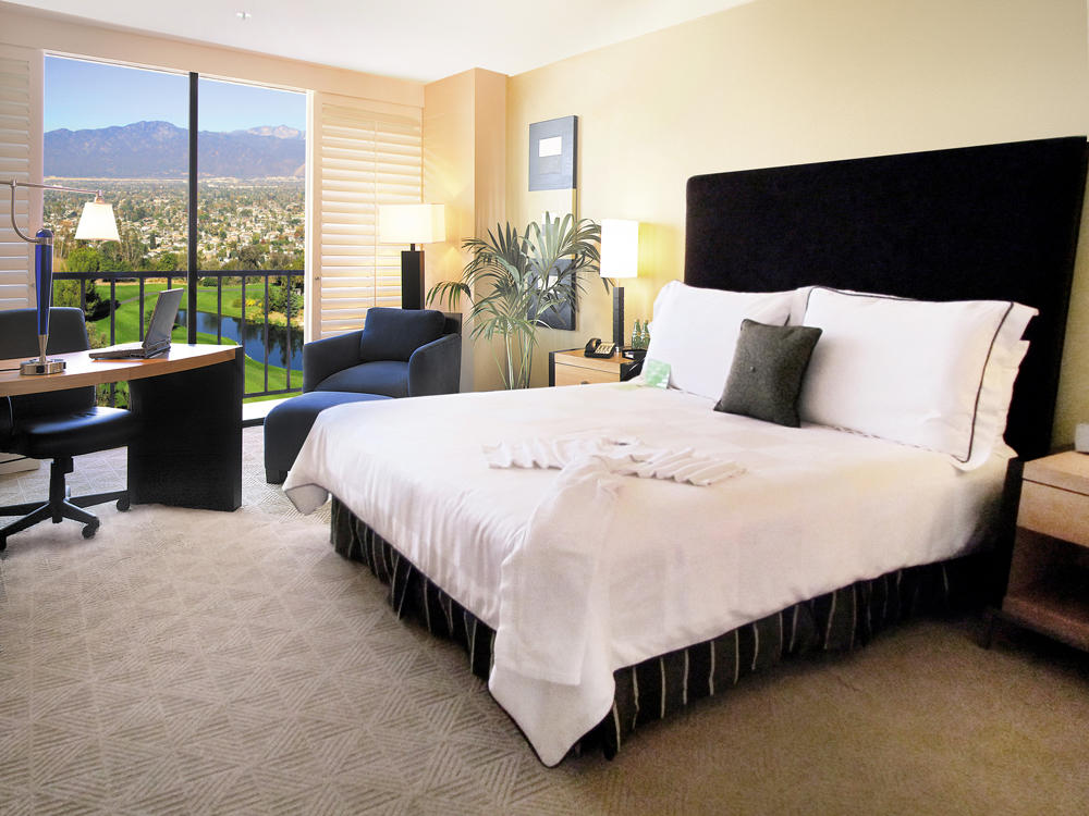 Pacific Palms Resort photo 2