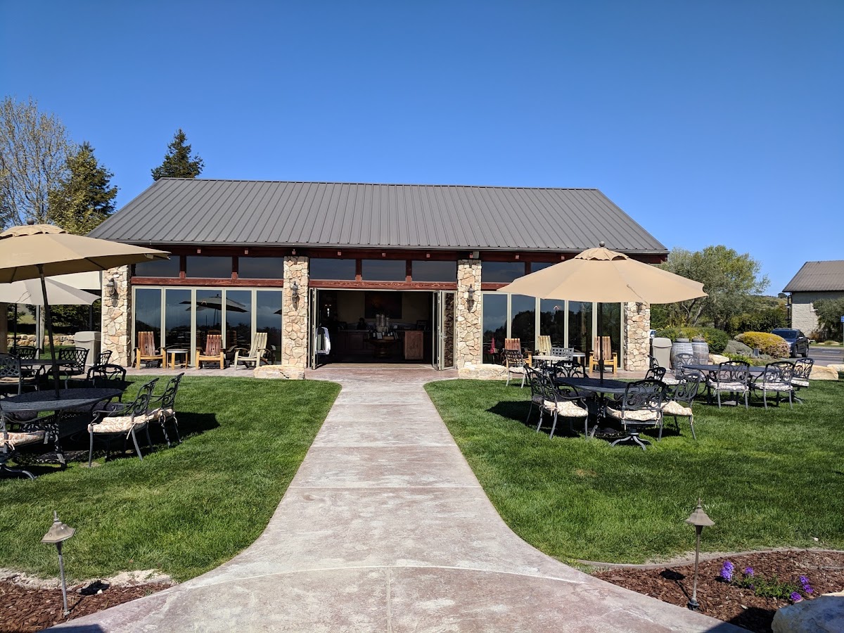 Calcareous Vineyard Tasting Room