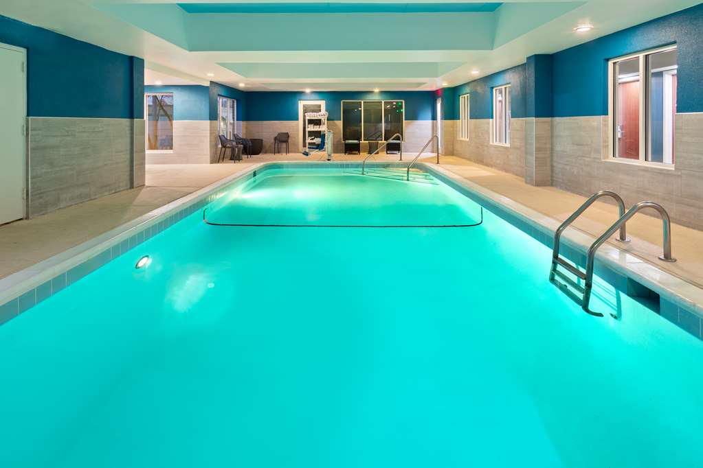 Hampton Inn & Suites Scottsburg photo 3
