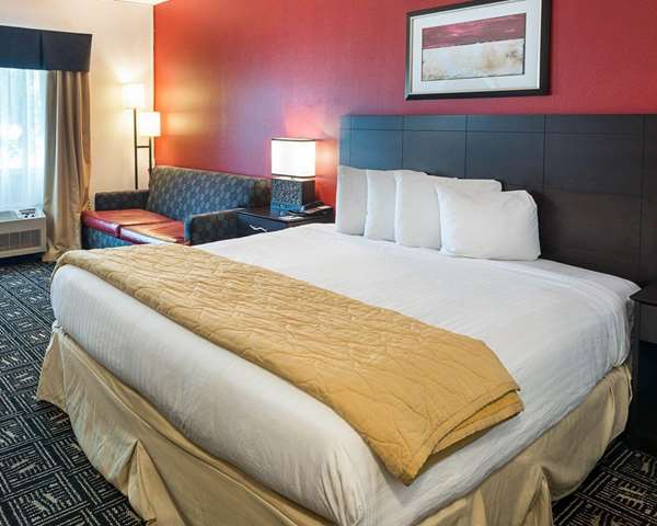 Quality Inn Brooklyn Center photo 2