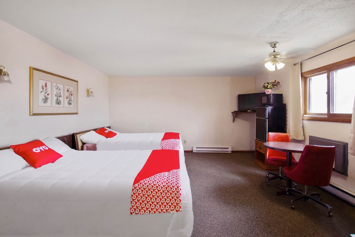 Hotel Cheyenne Wells - US 40 photo 2
