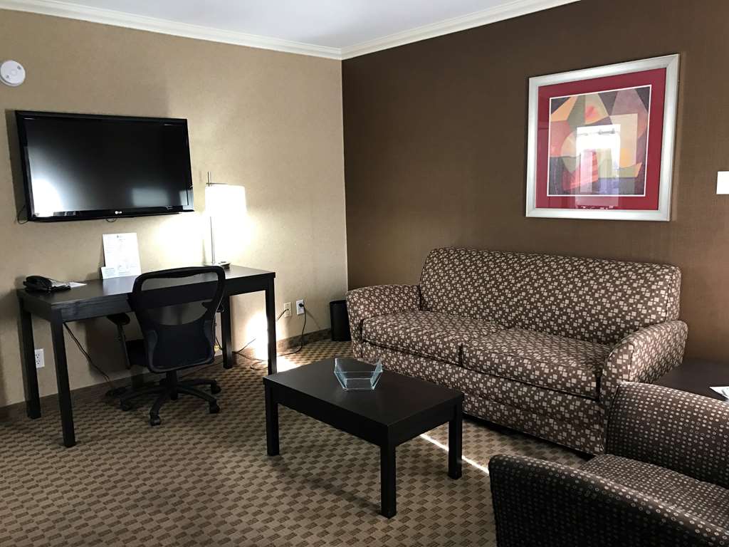 Best Western Yuma Mall Hotel & Suites photo 3