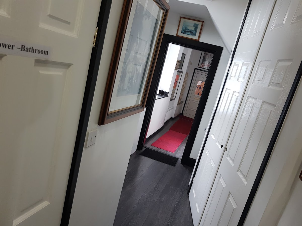 Liverpool Lodge photo 3