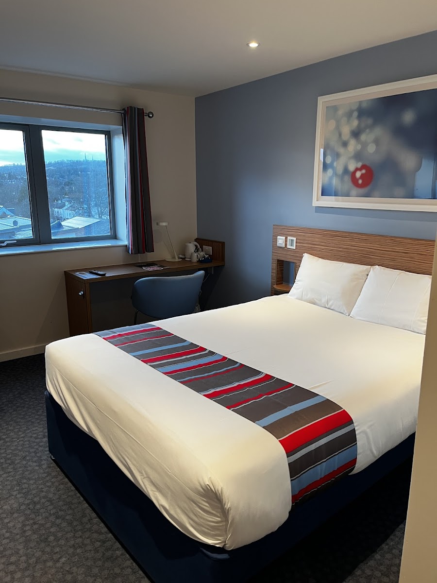 Travelodge Redhill Town Centre photo 3
