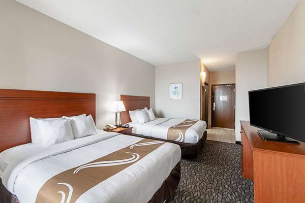 Quality Suites Austin South St. Elmo District photo 2