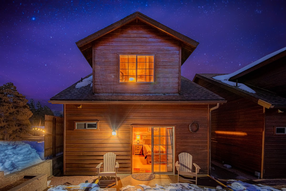 Wooden Nickel Cabins
