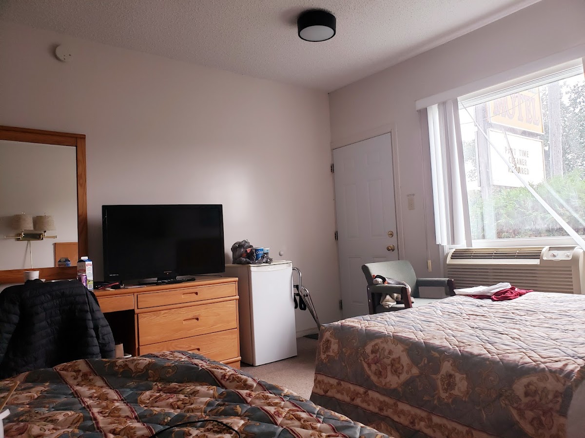 Presqu'Ile Beach Motel photo 2