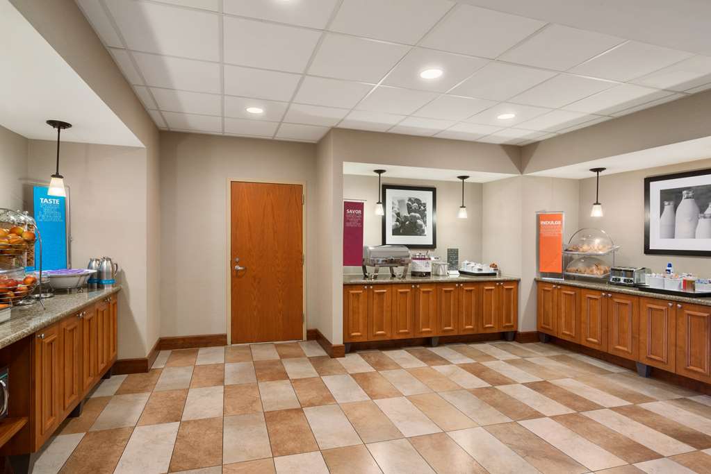 Hampton Inn & Suites Williamsburg-Central photo 3