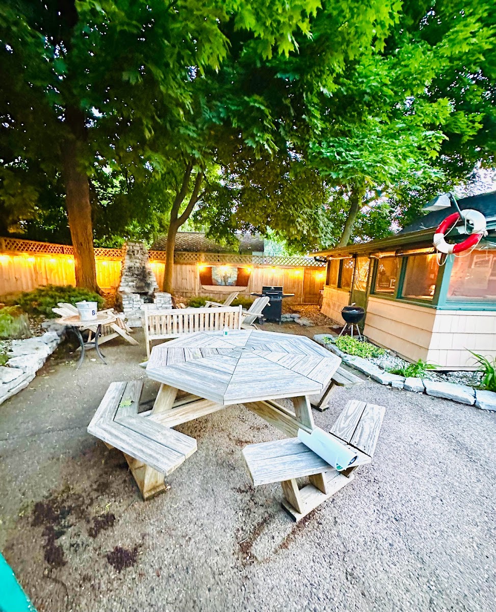 Wooden Boat Inn photo 2