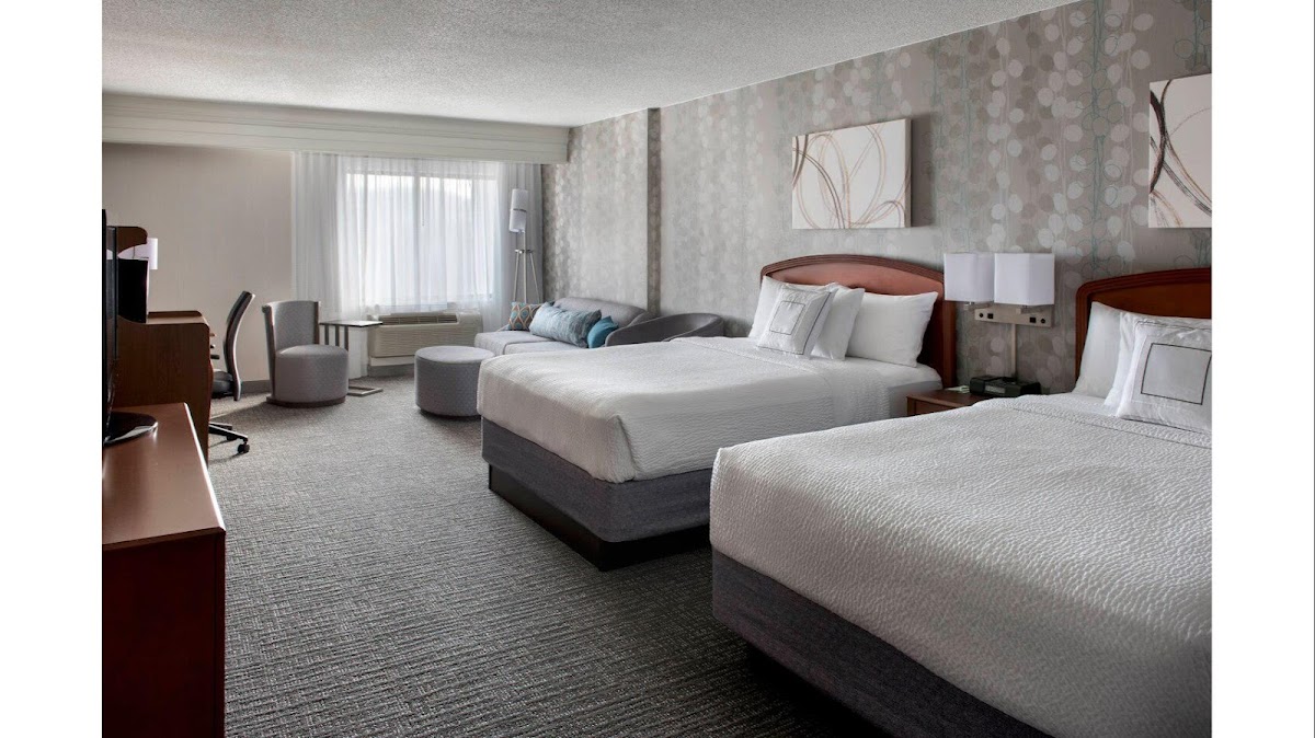 Courtyard by Marriott Lebanon