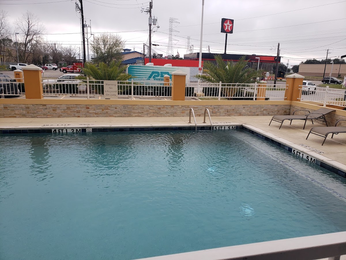 Courtyard by Marriott Houston Kemah photo 3